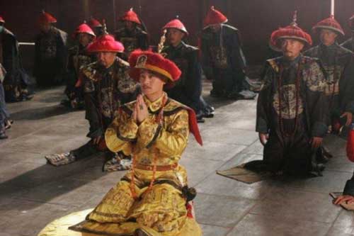 Vị Hoàng đế tiết kiệm nhất nhà Thanh: Không cho phép người trong cung ăn thịt, buộc phi tần phải nuôi gà và thích mặc long bào chắp vá