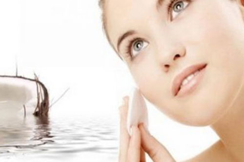 Công dụng của nước dừa trong làm đẹp bạn biết chưa?