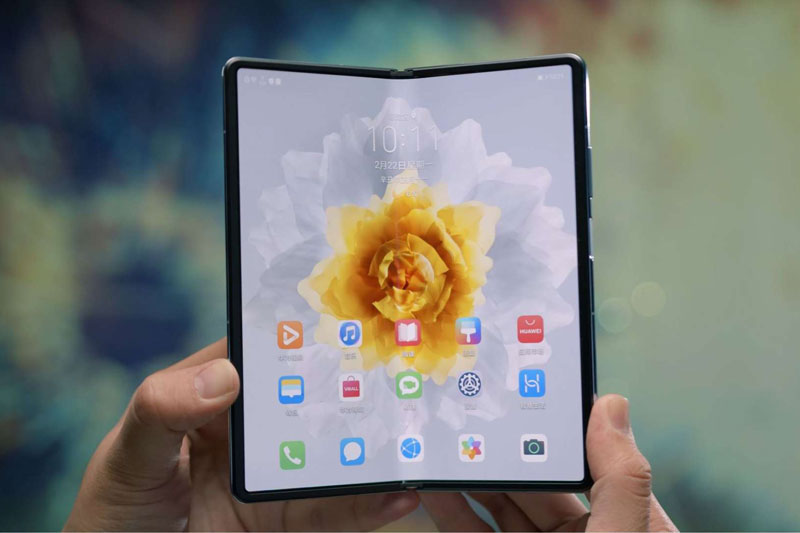 Trên tay smartphone giá cao gần gấp đôi iPhone 12 Pro Max