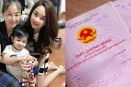 Quên tài liệu nên quay về nhà lấy, con dâu vô tình nghe được cuộc nói chuyện của bố mẹ chồng, “điếng người” nhất là quyết định về chuyện chia tài sản