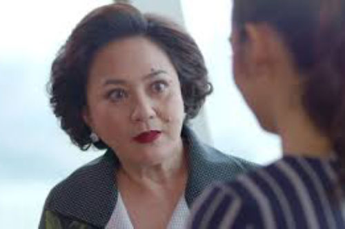 Nhà trai bĩu môi ''có bầu trước cưới thì phải chịu lép vế'', song lập tức cứng họng vì lời đáp "không sợ mất thể diện'' của bố cô gái