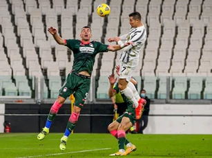 Ronaldo 'lên đỉnh', đưa Juventus trở lại top 3