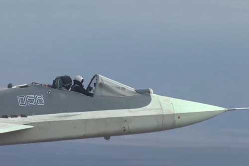 Phi công Nga lái tiêm kích Su-57 “mui trần” khiến báo Mỹ kinh ngạc