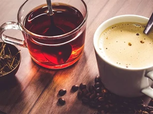 Trà hay cà phê tốt cho sức khỏe hơn