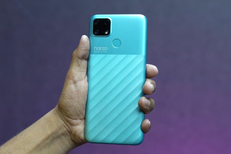 Trên tay Realme Narzo 30A: RAM 4 GB, pin 6.000 mAh, sạc 18W, 2 camera sau, giá siêu rẻ