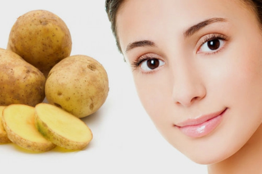 3 cách làm mặt nạ trị mụn và trẻ hóa làn da chỉ với 1 củ khoai tây chị em nào cũng nên biết