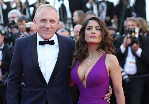 Diễn viên Salma Hayek phản pháo khi bị nói lấy tỷ phú vì tiền