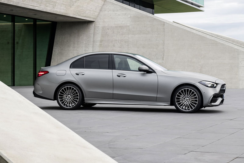 Cận cảnh vẻ đẹp tuyệt mỹ của Mercedes-Benz C-Class 2022