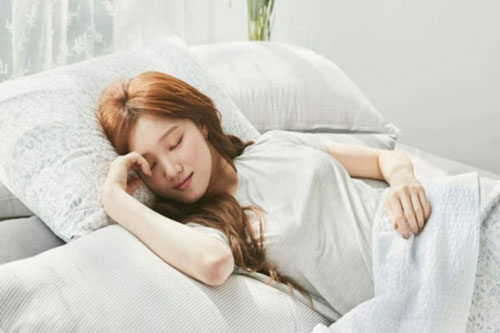 Lí do bạn cần thay quần áo cũ trước khi lên giường