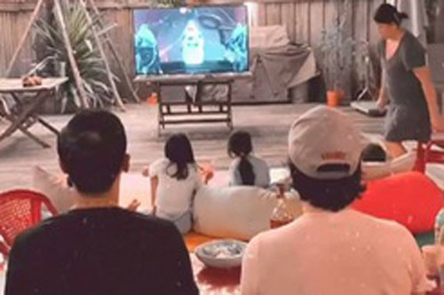 Hình ảnh bình dị bên trong gia đình hào môn của Tăng Thanh Hà