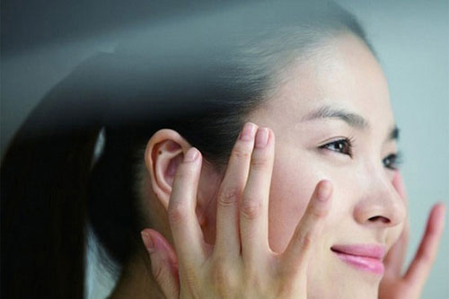 4 bước xóa ngay nếp nhăn vùng mắt