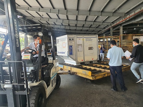 Lô vaccine Covid-19 đầu tiên trị giá trên 12 tỷ đồng