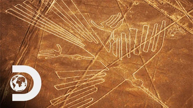Các nhà nhân chủng học cho rằng người Nazca - nền văn hóa bắt đầu từ năm 100 trước Công nguyên và phát triển thịnh vượng từ năm 1 đến 700 - đã tạo ra những dòng bí ẩn này. Vì thế, họ gọi chúng theo tên của người Nazca.