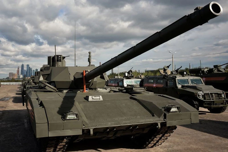 Thế giới tỏ ra rất quan tâm đến xe tăng T-14 Armata của Nga.