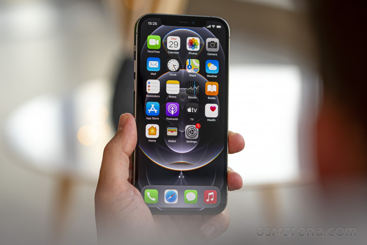 Hướng dẫn cách ngăn chặn người khác 'táy máy' iPhone của bạn