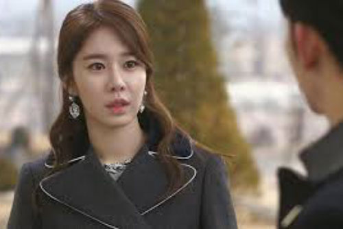 Anh chị chồng hùa vào chê bai mâm cơm rồi tuyên bố "nữ công gia chánh 1 điểm", tôi có hành động khiến họ câm nín