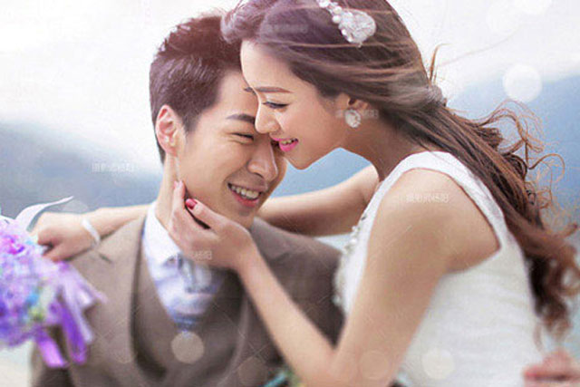 Đàn ông giàu, thương vợ, chiều con thường có những nét "quý tướng" này