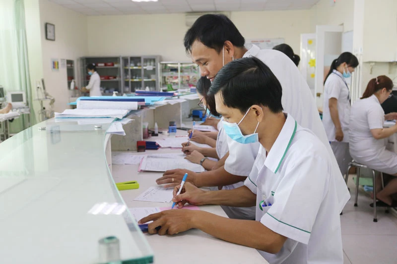 Để công tác phòng chống dịch được đảm bảo, 4 bệnh viện lớn ở TP.HCM thông báo không tổ chức ngày Thầy thuộc Việt Nam.