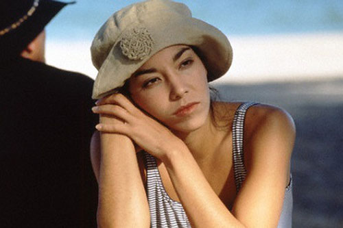 Thấy bố chồng và bạn thân vào khách sạn, tôi đã nghĩ tới điều tồi tệ nhất