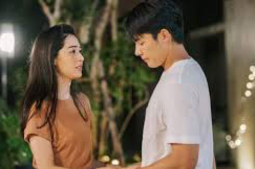 Đang định đưa đơn ly hôn cho vợ thì tiếng nói non nớt giữa đêm khuya khiến người chồng phải "run rẩy", lập tức âm thầm xé đơn