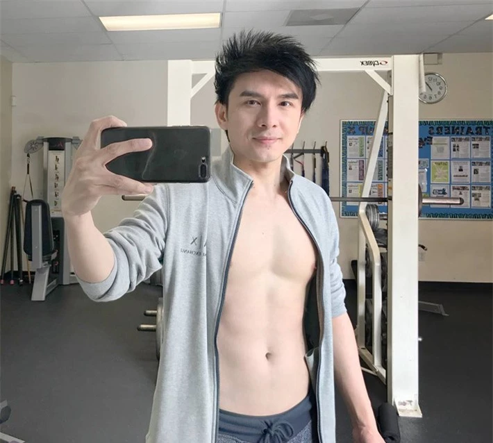 Đan Trường khoe body cực 