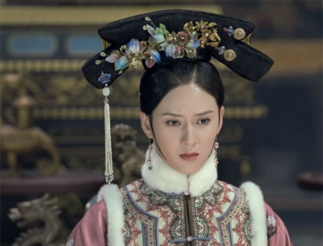 Phi tần "mệnh khổ" của Hoàng đế Khang Hi: Đau đớn vì con gái chết yểu và mất đi khả năng sinh nở, cuối đời được nhiều Hoàng đế nhà Thanh tôn kính - Ảnh 2. Phi tần "mệnh khổ" của Hoàng đế Khang Hi: Đau đớn vì con gái chết yểu và mất đi khả năng sinh nở, cuối đời được nhiều Hoàng đế nhà Thanh tôn kính - Ảnh 2.