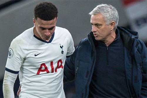 Mourinho bị fan Tottenham chế giễu sau siêu phẩm của Alli