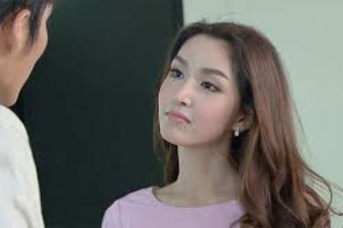 Làm về thấy bếp lạnh tanh, chồng quát "không làm được thì trả về mẹ đẻ", màn vùng lên của vợ lại khiến anh run bắn