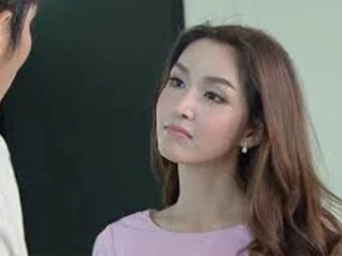 Làm về thấy bếp lạnh tanh, chồng quát "không làm được thì trả về mẹ đẻ", màn vùng lên của vợ lại khiến anh run bắn