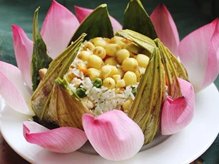 Những món ăn vừa ngon lại vừa đẹp từ sen