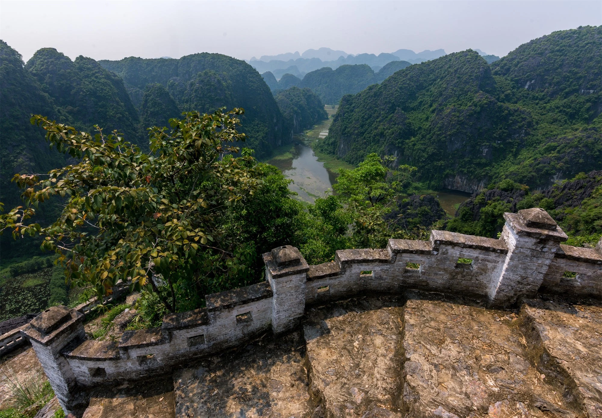 ninh binh nhu chon bong lai qua ong kinh cua nhiep anh gia quoc te