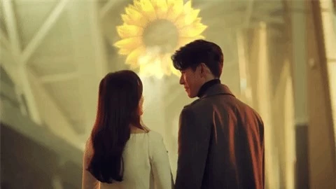 Son Ye Jin và Hyun Bin tiếp tục khiến các fan “đau tim” với khoảnh khắc nhìn nhau không thể ngọt ngào hơn - Ảnh 1.