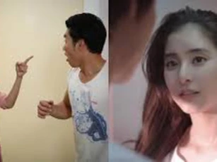 Chán vợ nên chồng tâm sự với phụ nữ lạ trên mạng, đến khi say nắng muốn ly hôn thì anh ta mới "bàng hoàng" phát hiện thân phận thật sự của đối phương