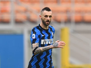 Chuyển nhượng: MU muốn dùng Telles đổi lấy sao Inter Milan