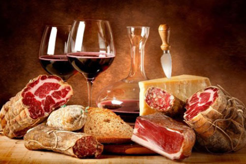 Nguy hiểm 'chết người' nếu kết hợp 5 loại thực phẩm quen thuộc này với rượu