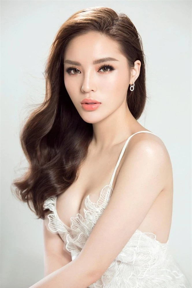 Top 3 HHVN 2014: Kỳ Duyên-Huyền My miệt mài hoạt động showbiz, Diễm Trang yên bề gia thất - ảnh 3