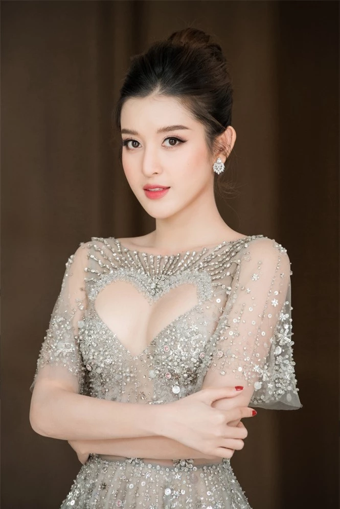 Top 3 HHVN 2014: Kỳ Duyên-Huyền My miệt mài hoạt động showbiz, Diễm Trang yên bề gia thất - ảnh 7