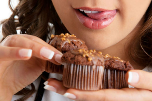 Những việc trước khi ngủ 'bức tử' sức khỏe, nhiều người Việt làm hàng ngày