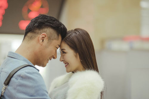 Chỉ cần 3 phép thử đơn giản sẽ giúp phụ nữ nhìn thấy trái tim đàn ông yêu mình hay không