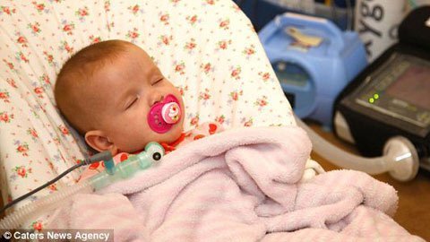 Chuyện lạ: Cháu bé cứ ngủ là gặp tử thần