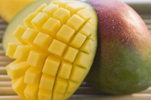 Bỏ túi bí quyết bổ trái cây vừa nhanh lại đẹp mắt