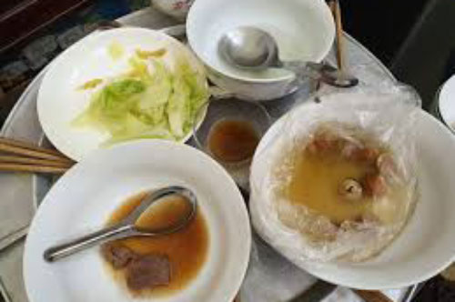 Vợ ốm, chồng ăn hết mâm cơm nhưng không thèm rửa bát vì “đó là việc của phụ nữ”, ai ngờ anh phải nhận cú đáp trả không tưởng từ cô vợ ngoan hiền