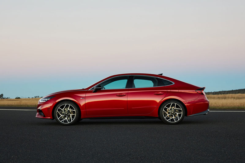 Hyundai Sonata N Line 2021 chốt giá hơn 900 triệu đồng