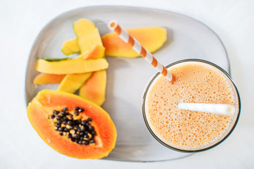 Cách làm sinh tố đu đủ thơm ngon, ngọt mát giúp bạn có vòng 1 hoàn hảo