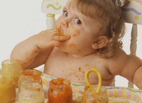 Ăn nhiều đồ ngọt khiến trẻ kém thông minh