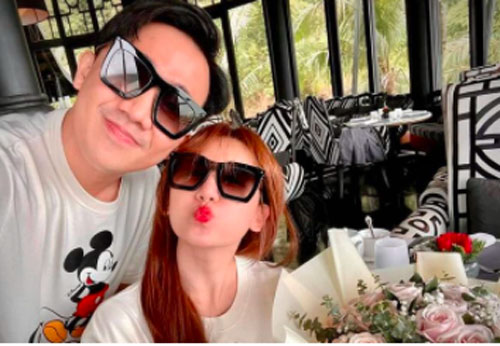 Hari Won nói yêu chồng nhưng lại bị dàn sao Việt ùa vào bắt bẻ "chắc mới được tặng kim cương"
