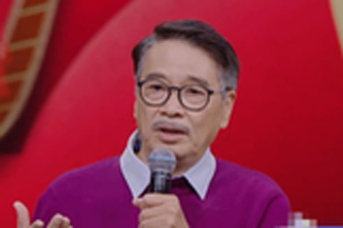 Cuộc sống cuối đời của Ngô Mạnh Đạt: Vất vả quay phim kiếm tiền chữa bệnh, nuôi gia đình