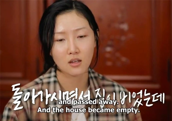 Dàn sao Hàn bật khóc khi thấy cảnh Hwasa (MAMAMOO) về thăm nhà người bà quá cố - Ảnh 3.