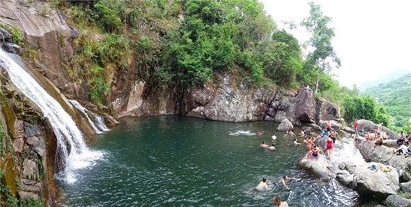 3 thác nước ‘mê lòng người’ ở Quảng Ninh