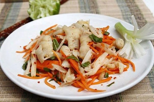 Cách làm nộm chân gà rút xương giòn ngon, thanh mát